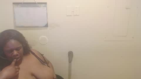 robertswhitney52 online show from 10.03.25