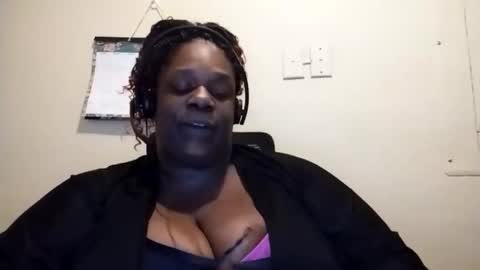 robertswhitney52 online show from 12.13.25