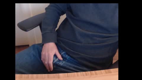 robidan6923 online show from 02.19.25