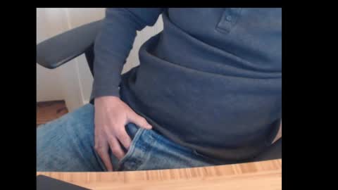 robidan6923 online show from 02.26.25