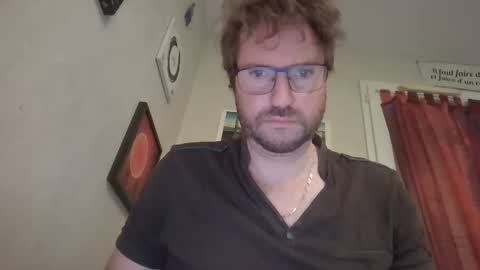 robinouhot online show from 02.14.25