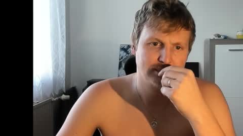 Snapshot of robirt5 chatting on 10.30.25 Bob online show from 10.30.25