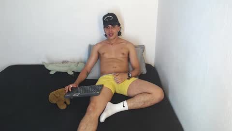 Snapshot of robisson_zack chatting on 02.25.26 Robisson Zack online show from 02.25.26