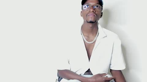 Snapshot of roby_boy01 chatting on 10.13.25 roby_boy01 online show from 10.13.25