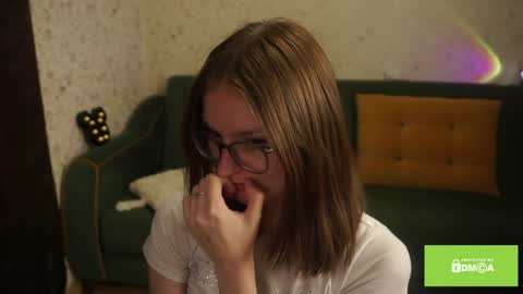 Snapshot of robynsentinella chatting on 05.17.26 robynsentinella online show from 05.17.26