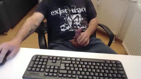 Snapshot of robzombi chatting on 11.20.25 Rockbart online show from 11.20.25