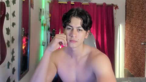 Snapshot of roca_inca chatting on 10.21.25 roca inca online show from 10.21.25