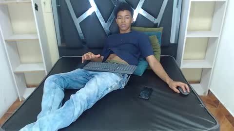 Snapshot of rocco_grey chatting on 10.09.25 ROCCO online show from 10.09.25