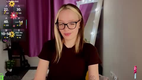 Snapshot of rockett_bunny chatting on 05.23.26 Rockett online show from 05.23.26