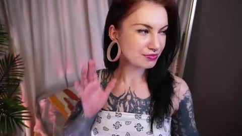 Roxy online show from 06.14.26