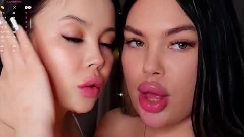 Welcome guysWe are Catherine and Mary glad to see you in our roomPVT its Open online show from 02.22.25