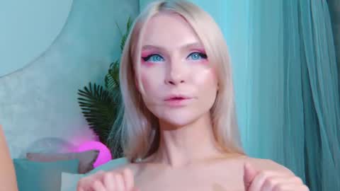 Lina and Den online show from 10.16.25