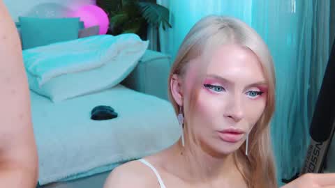 Lina and Den online show from 10.19.25