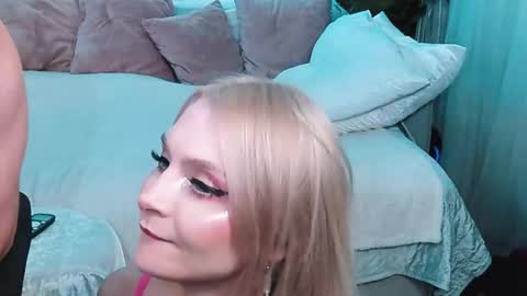 Lina and Den online show from 11.06.25