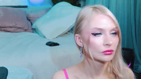 Lina and Den online show from 11.13.25