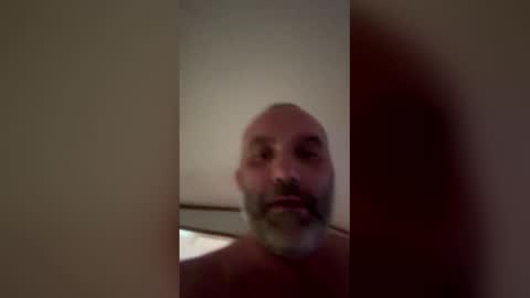 Snapshot of roddyt1127 chatting on 04.05.26 roddyt1127 online show from 04.05.26