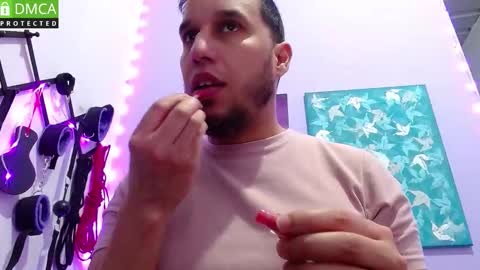 Thiago independent model online show from 09.13.25