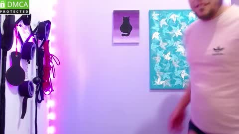 Thiago independent model online show from 09.22.25