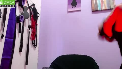 Thiago independent model online show from 02.18.26