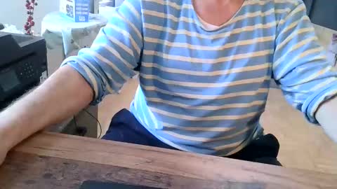 Snapshot of rolandloser1000 chatting on 12.17.24 rolandloser1000 online show from 12.17.24