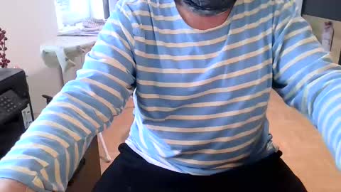 Snapshot of rolandloser1000 chatting on 01.05.25 rolandloser1000 online show from 01.05.25