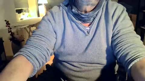 Snapshot of rolandloser1000 chatting on 01.22.25 rolandloser1000 online show from 01.22.25