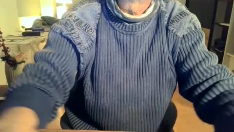 Snapshot of rolandloser1000 chatting on 01.30.25 rolandloser1000 online show from 01.30.25