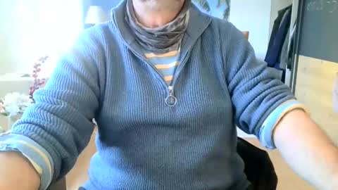 Snapshot of rolandloser1000 chatting on 02.04.25 rolandloser1000 online show from 02.04.25