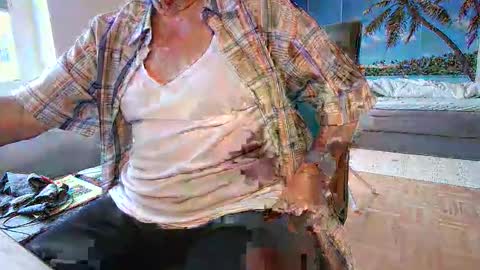 Snapshot of rolandloser1000 chatting on 09.14.25 rolandloser1000 online show from 09.14.25