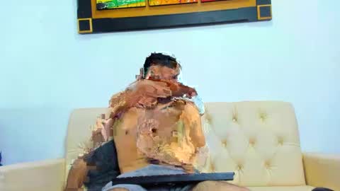 Snapshot of rolo_martinez chatting on 10.05.25 rolo martinez online show from 10.05.25