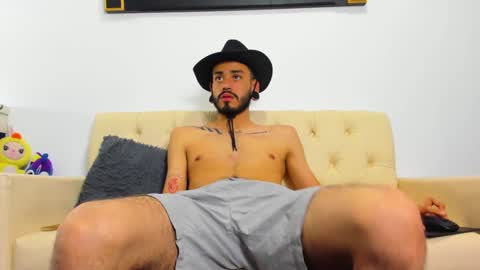 Snapshot of rolo_martinez chatting on 10.11.25 rolo martinez online show from 10.11.25