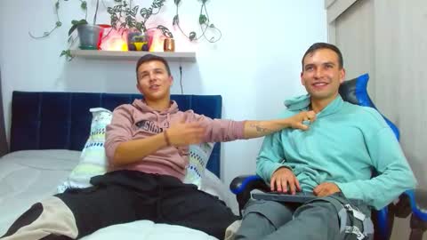 Snapshot of rolos_hot32 chatting on 02.25.26 rolos_hot32 online show from 02.25.26