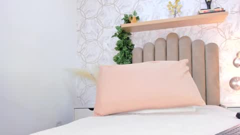   online show from 11.07.25