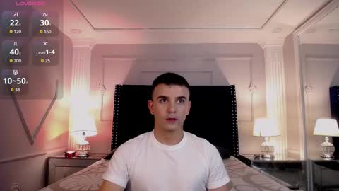 Snapshot of roman_chase chatting on 10.23.25   online show from 10.23.25