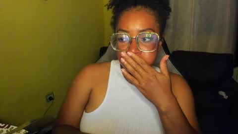 Snapshot of romantic_stargirl chatting on 04.23.26 Is A Belle online show from 04.23.26