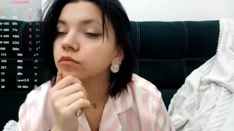 Snapshot of romeliahastert chatting on 10.03.25 Anica online show from 10.03.25