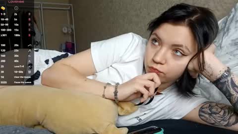 Snapshot of romeliahastert chatting on 10.22.25 Anica online show from 10.22.25