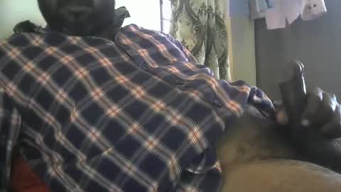 Snapshot of romeo7inch chatting on 11.10.25 Punith online show from 11.10.25