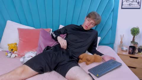 Snapshot of romeo_ricci1 chatting on 01.14.25 Romeo Ricci online show from 01.14.25