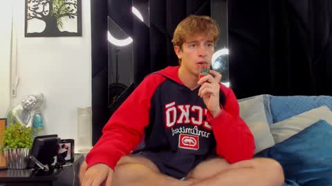 Snapshot of romeo_ricci1 chatting on 01.26.25 Romeo Ricci online show from 01.26.25