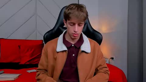 Snapshot of romeo_ricci1 chatting on 02.19.25 Romeo Ricci online show from 02.19.25