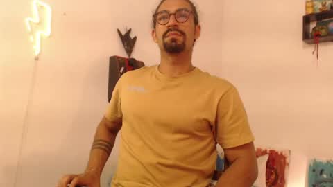 Snapshot of romeocolin_ chatting on 06.17.26 R O M E O online show from 06.17.26