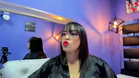 Romi  online show from 10.21.25