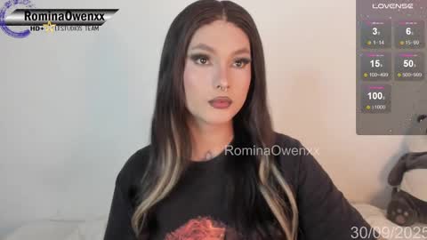 Snapshot of rominaowenxx chatting on 09.30.25 ROMINA OWEN online show from 09.30.25