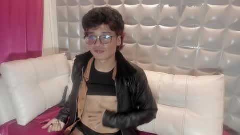 Snapshot of ronaldthompson__ chatting on 02.26.26 Ronald Thompson online show from 02.26.26