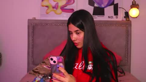 Snapshot of ronieeplay chatting on 11.21.25 Roni online show from 11.21.25