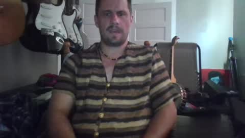Snapshot of ronniejohnston13 chatting on 07.04.26 ronniejohnston13 online show from 07.04.26