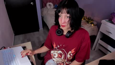 Twelve 3 Inst Twelve 312002 Twitter Room312 2002 online show from 12.12.24