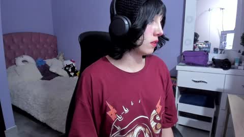 Twelve 3 Inst Twelve 312002 Twitter Room312 2002 online show from 12.13.24