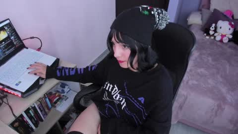 Twelve 3 Inst Twelve 312002 Twitter Room312 2002 online show from 01.30.25